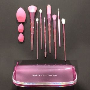 THE JEFFREE STAR BRUSH COLLECTION WITH EXTRAS